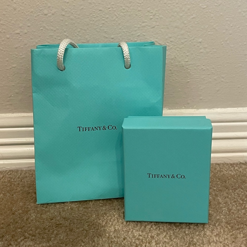 Tiffany Gift Bag + Box